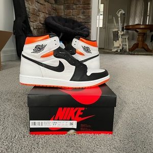 Air Jordan 1 “Electro Orange” Size 11.5